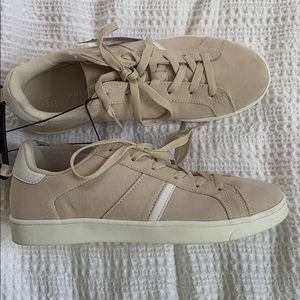 NWT Beige Suede Skate Shoes (Vans Lookalike)